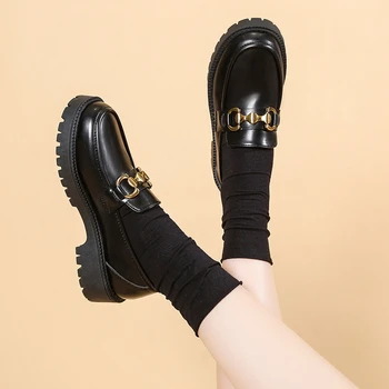 Дамски лоферы; Колекция 2023 г.; Пролетен Дамски обувки на платформа с метални копчета Черно; Модни Дамски Обувки JK Lolita Подметка ; Офис Кожени Обувки за студенти