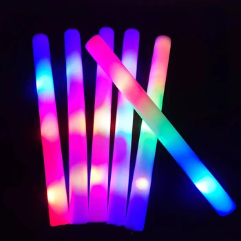 10/20/30/Бр RGB LED Glow Foam Stick Цветни Обемни Светещи Пръчки Усмихни Tube Тъмен Светлина за Коледното Парти, Рожден Ден, Сватбени Партита