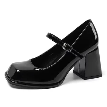 Обувките Мери Джейн, Дамски обувки на висок ток, Новата Модерна Черна Малка Кожена обувки, Обувки-лодка от лачена кожа на дебелите ток с квадратна глава